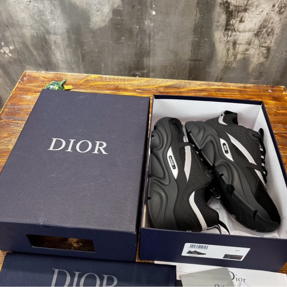 Dior Men's Black and Gray Sneakers Worn/New - Picture 3 of 5